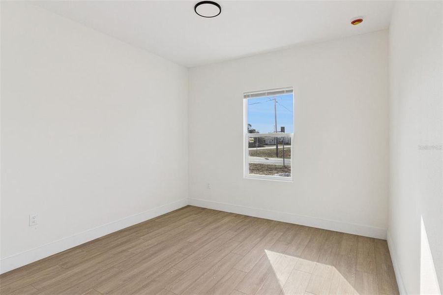 Spacious, unfurnished interior of a new home in , Kissimmee (Image 14).