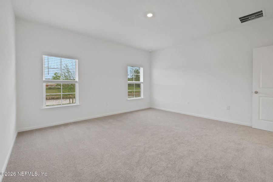 Spacious, unfurnished interior of a new home in Amberly, Green Cove Springs (Image 36).