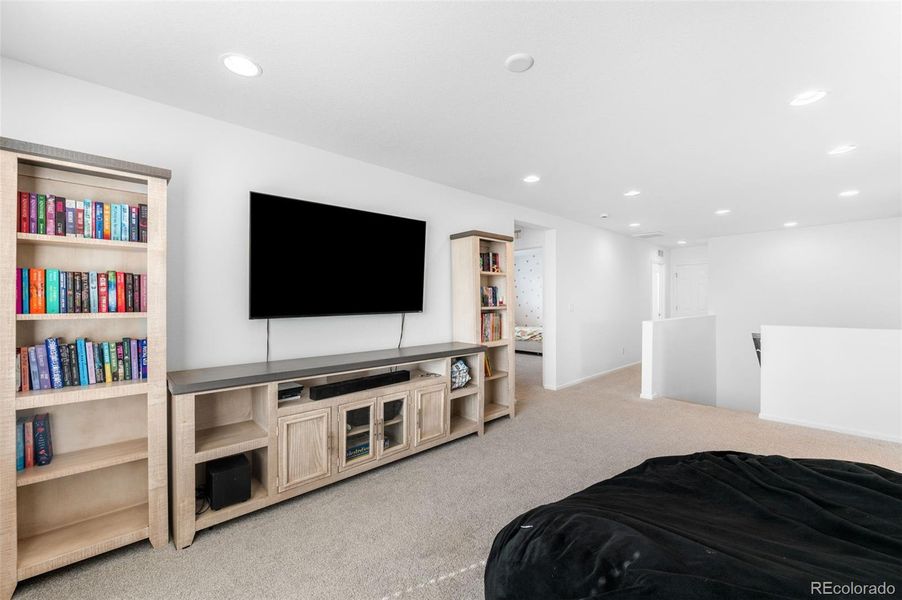 Furnished interior view inside a new home in Thompson River Ranch, Johnstown (Image 27).