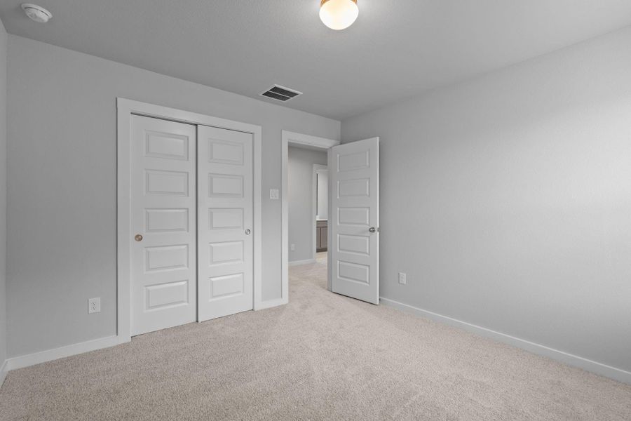 Spacious, unfurnished interior of a new home in Huntington Place, Rosharon (Image 18). Spacious, unfurnished interior of a new home in Huntington Place, Rosharon (Image 18).