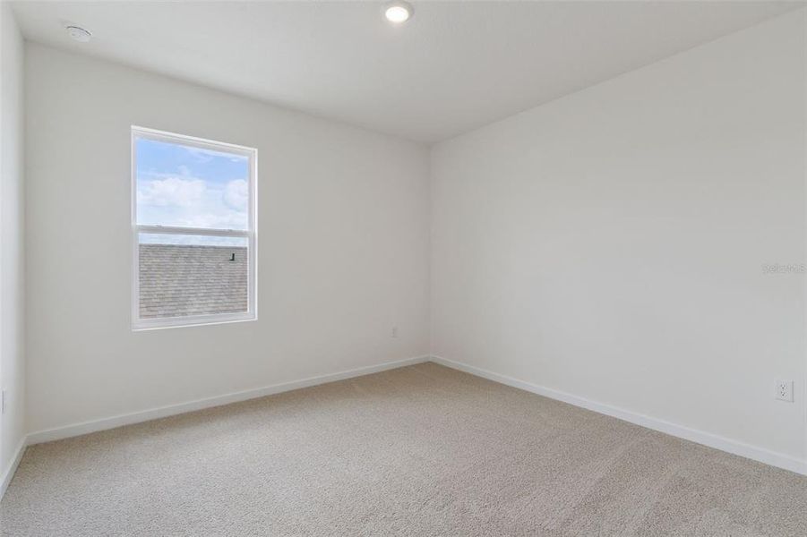 Spacious, unfurnished interior of a new home in Campbell Crossing, Port Orange (Image 20).