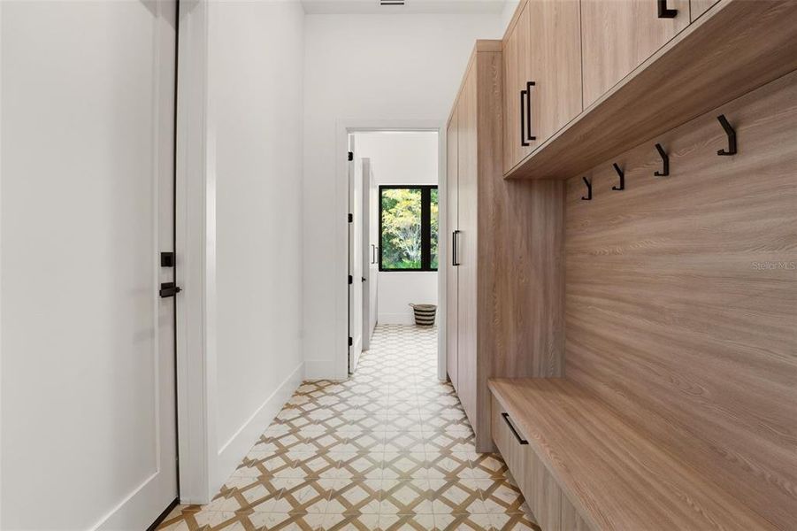 Spacious, unfurnished interior of a new home in , Sarasota (Image 48).