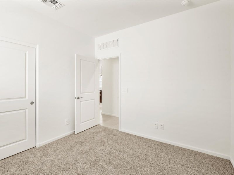 Spacious, unfurnished interior of a new home in Las Patrias at Star Valley Phase III - Signature Series, Tucson (Image 15). Spacious, unfurnished interior of a new home in Las Patrias at Star Valley Phase III - Signature Series, Tucson (Image 15).