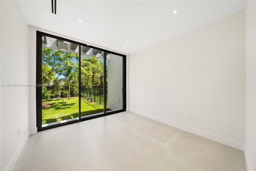 Spacious, unfurnished interior of a new home in , South Miami (Image 22).