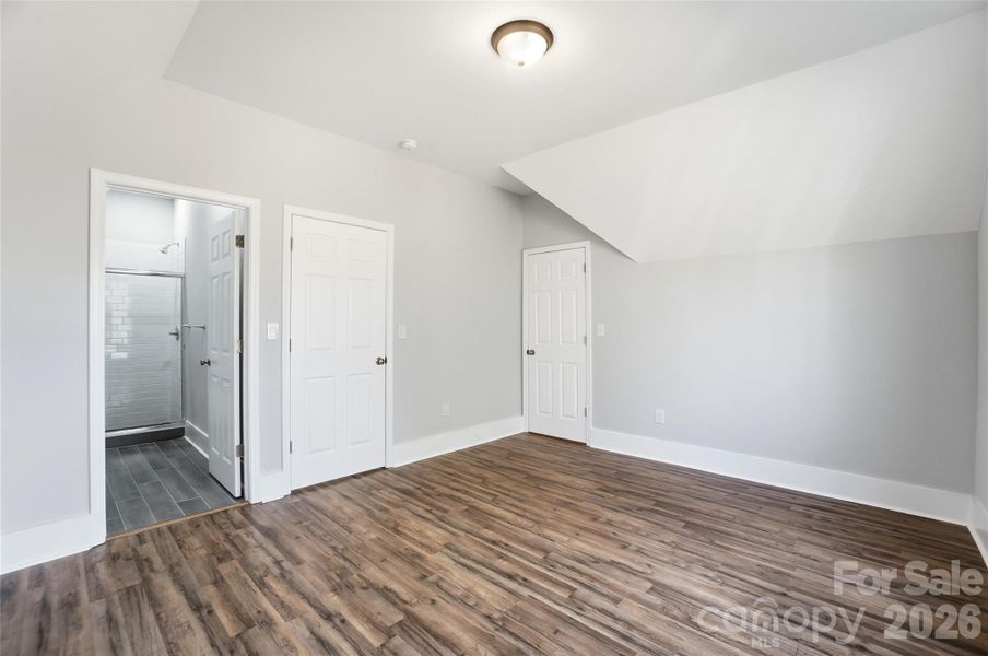 Spacious, unfurnished interior of a new home in , Hickory (Image 39).