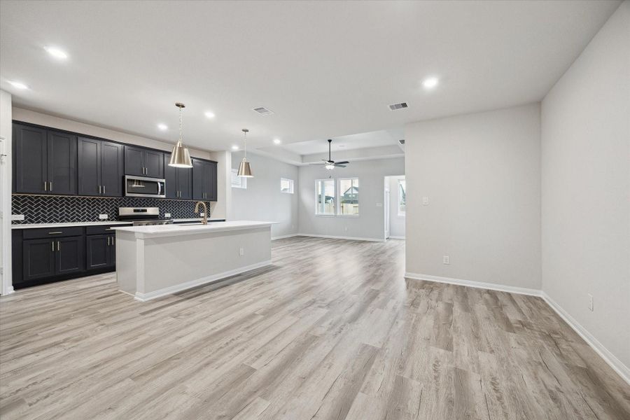 Spacious, unfurnished interior of a new home in Elyson, Katy (Image 31).