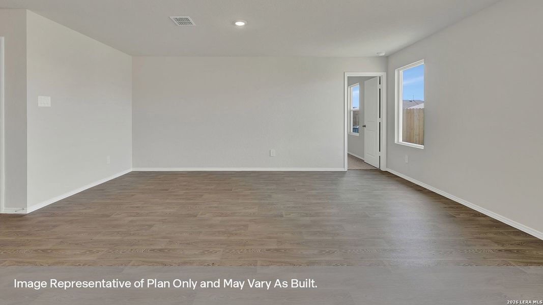 Spacious, unfurnished interior of a new home in Navarro Fields, Seguin (Image 17).