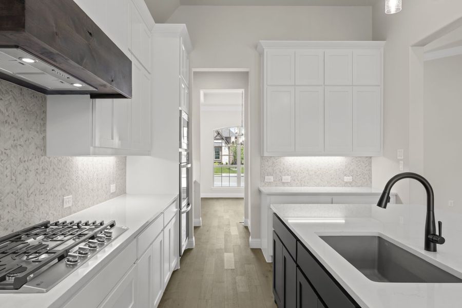 Representative furnished interior of a home built from the Stirling by Windsor Homes in Estates at Rockhill, Frisco (Image 10).