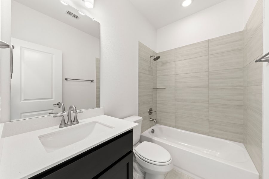 Furnished interior view inside a new home in Creekside, Royse City (Image 13).