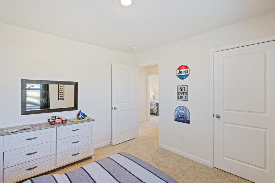Representative furnished interior of a home built from the Robie by D.R. Horton in Johnson Farms, Greeneville (Image 25).