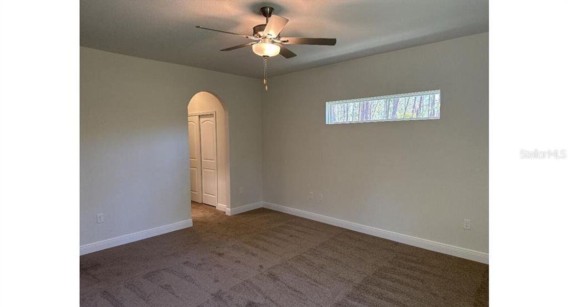 Spacious, unfurnished interior of a new home in , North Port (Image 9).