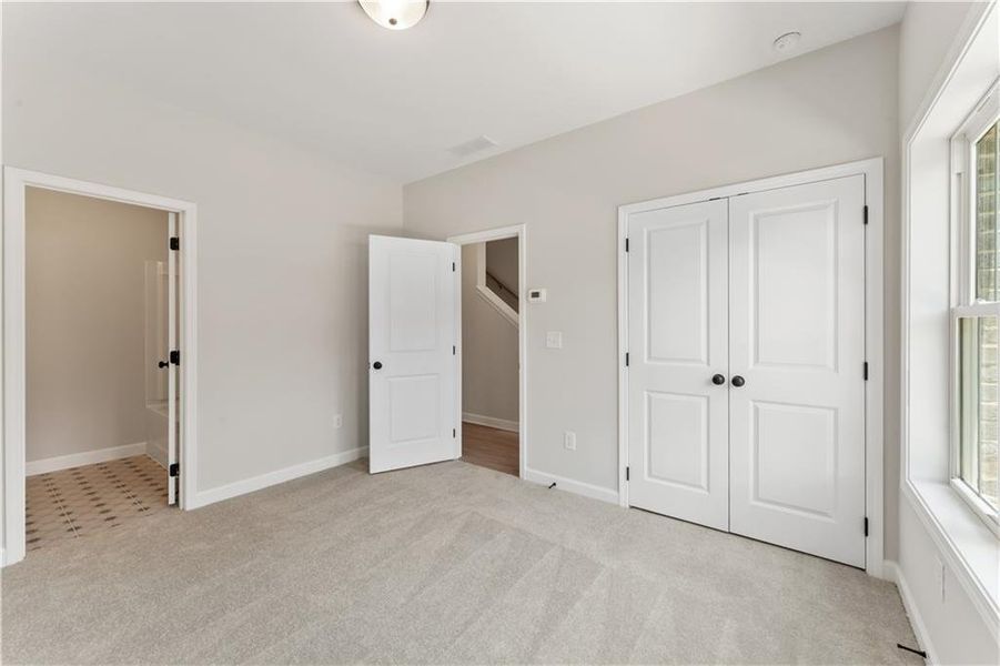 Spacious, unfurnished interior of a new home in East Park Village, Kennesaw (Image 27).