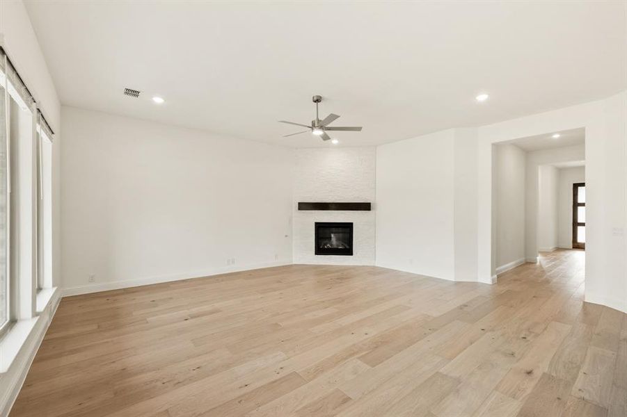 Spacious, unfurnished interior of a new home in Rockwood, Mansfield (Image 23).