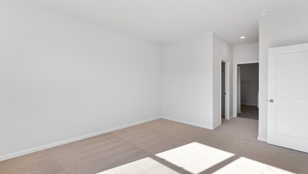 Representative unfurnished interior of a home built from the Aria by D.R. Horton in Woodglen, Piedmont (Image 21).