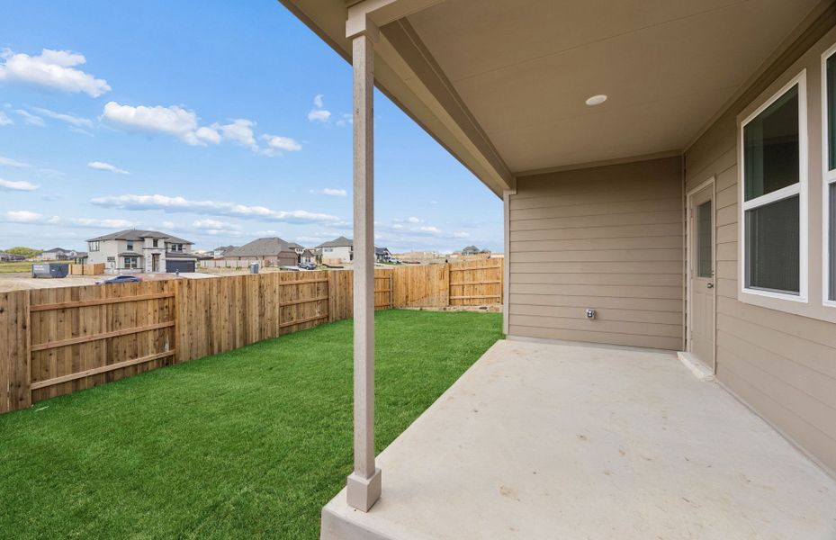 Exterior details and patio area of a home in Sunfield, Buda (Image 4).