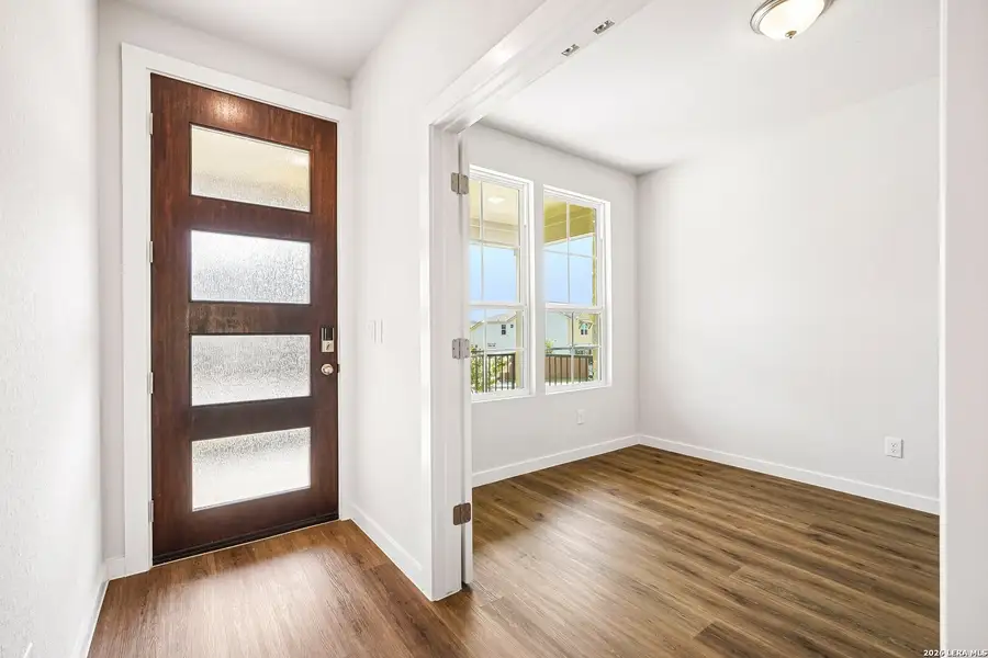 Spacious, unfurnished interior of a new home in Weston Oaks, San Antonio (Image 29).