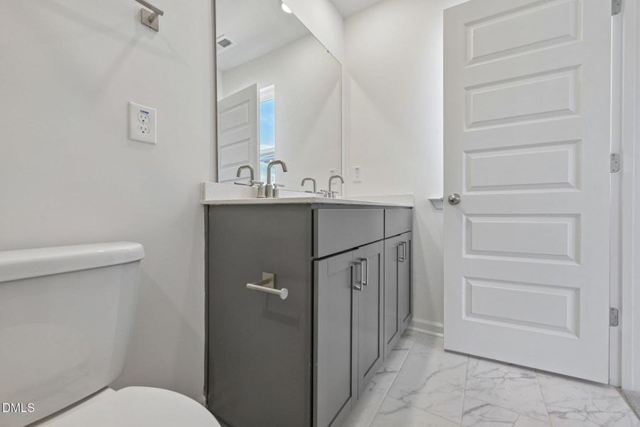 37-web-or-mls-Rabbitbrush St-S2304-037
