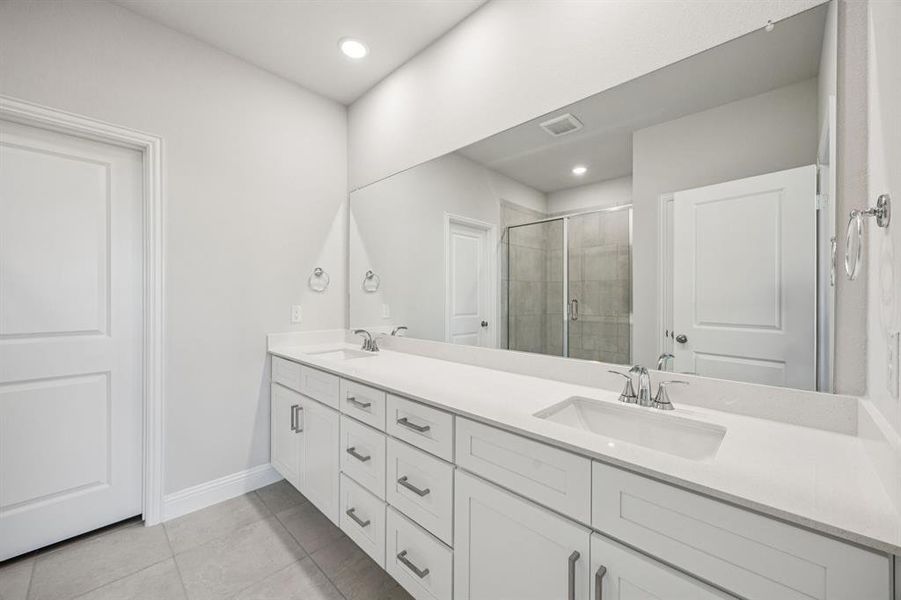 Furnished interior view inside a new home in Santorini, Seagoville (Image 4).