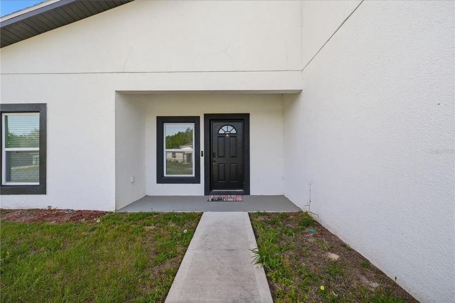 Exterior details and patio area of a home in , Ocala (Image 3).