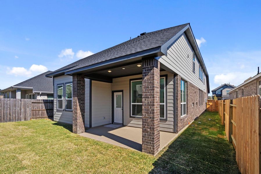 Exterior details and patio area of a home in Emory Glen, Magnolia (Image 4).