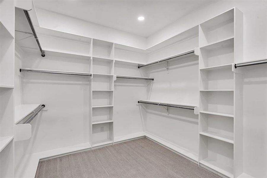 Image 33 of a home in .