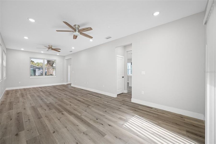 Spacious, unfurnished interior of a new home in , St. Petersburg (Image 21).