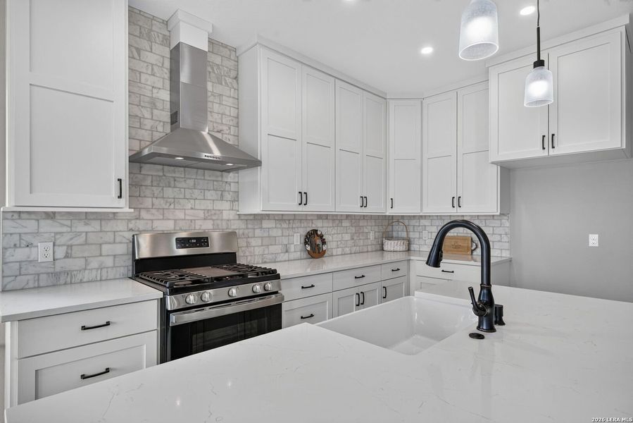 Furnished interior view inside a new home in , Kerrville (Image 20).