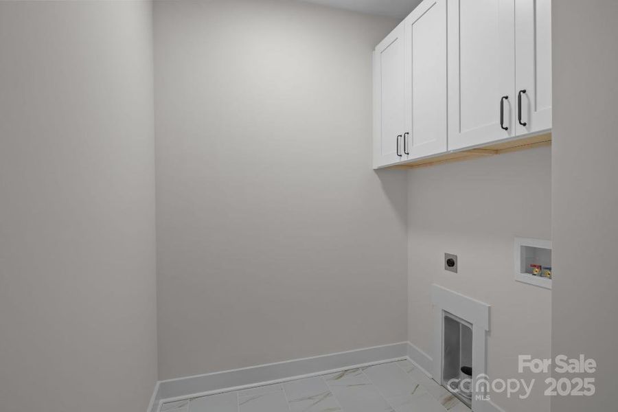 Image 13 of a home in . Image 13 of a home in .