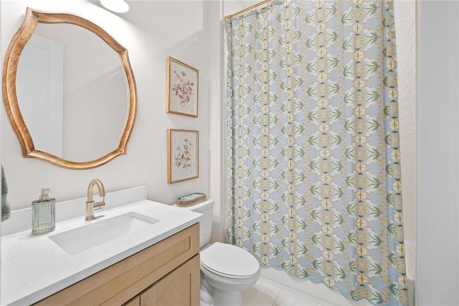 Furnished interior view inside a new home in , Dawsonville (Image 9).