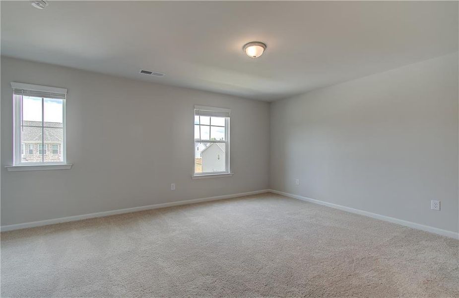 Spacious, unfurnished interior of a new home in Chapel Hill, Newnan (Image 18).