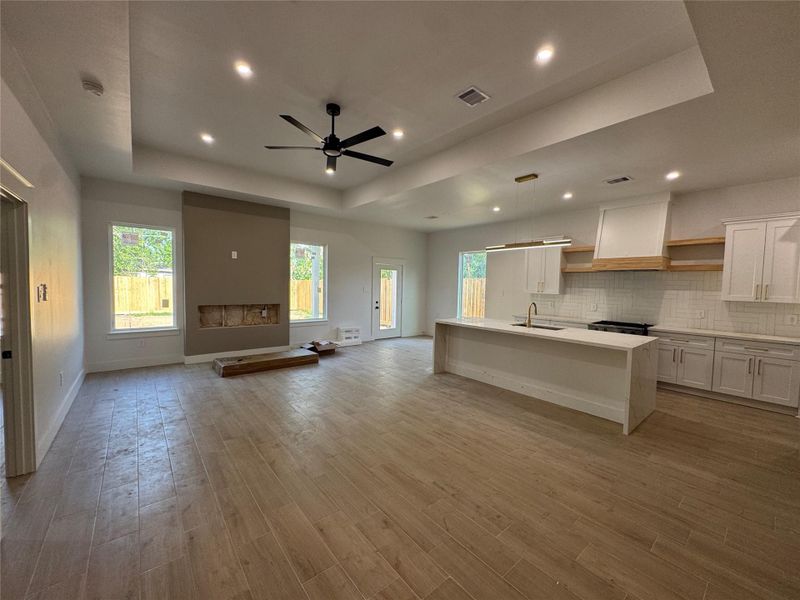 Spacious, unfurnished interior of a new home in , Pasadena (Image 12).