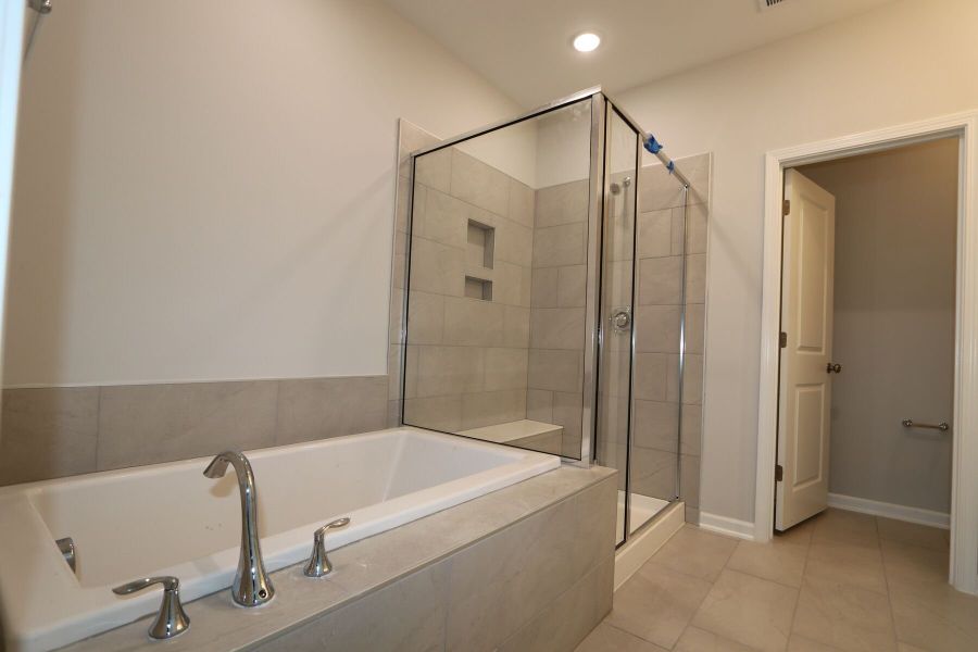 Owner's Bathroom Owner's Bathroom