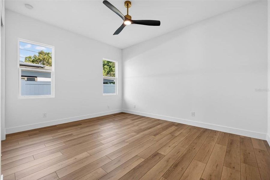 Spacious, unfurnished interior of a new home in , St. Petersburg (Image 21).