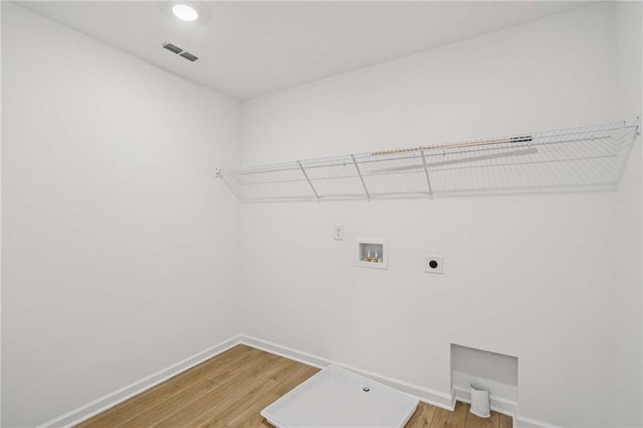 Spacious, unfurnished interior of a new home in , Locust Grove (Image 23).