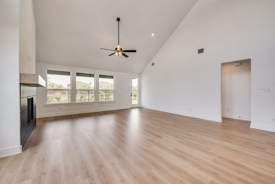Representative unfurnished interior of a home built from the Heath - 4452 TP by Shaddock Homes in Tavolo Park, Fort Worth (Image 16).