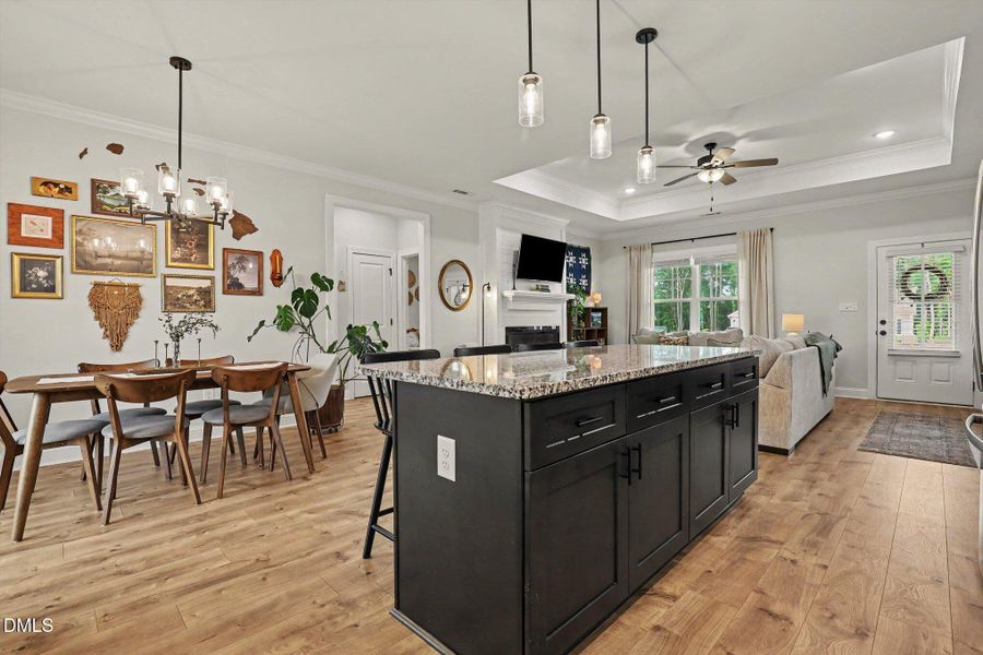 Kitchen & dining Kitchen & dining