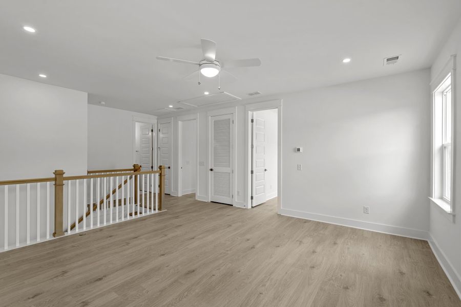 Spacious, unfurnished interior of a new home in Miller's Crossing, Johns Island (Image 27). Spacious, unfurnished interior of a new home in Miller's Crossing, Johns Island (Image 27).