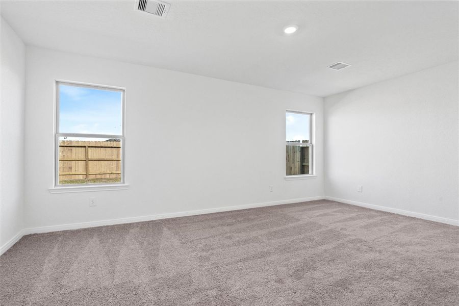 Spacious, unfurnished interior of a new home in Olympia Falls, Fresno (Image 19). Spacious, unfurnished interior of a new home in Olympia Falls, Fresno (Image 19).