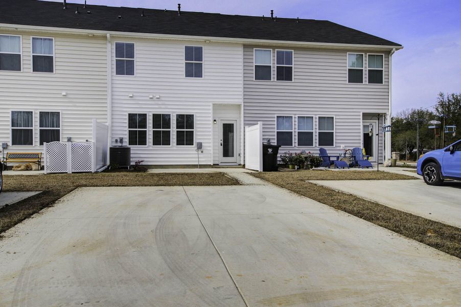 Exterior details and patio area of a home in , Summerville (Image 3).