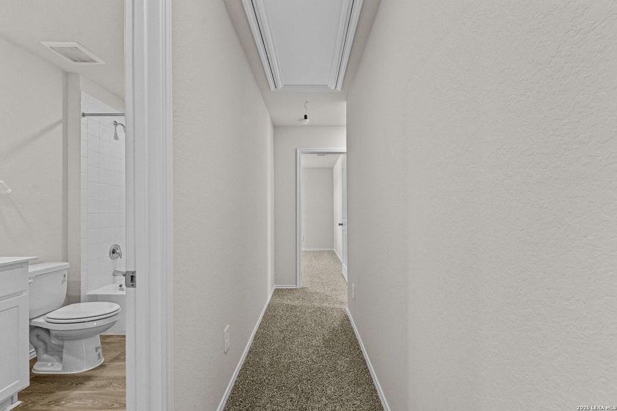 Spacious, unfurnished interior of a new home in Swenson Heights, Seguin (Image 13).