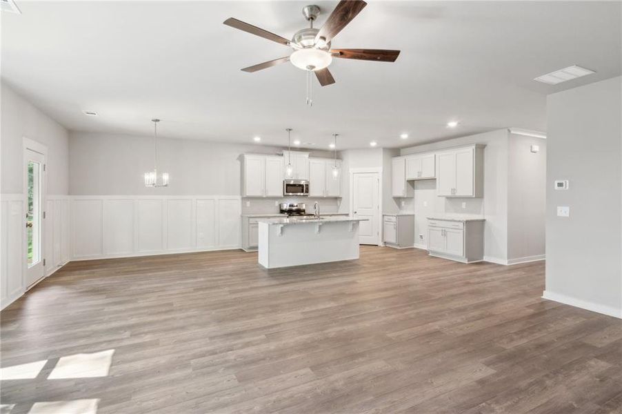 Spacious, unfurnished interior of a new home in Traditions of Braselton, Jefferson (Image 19).