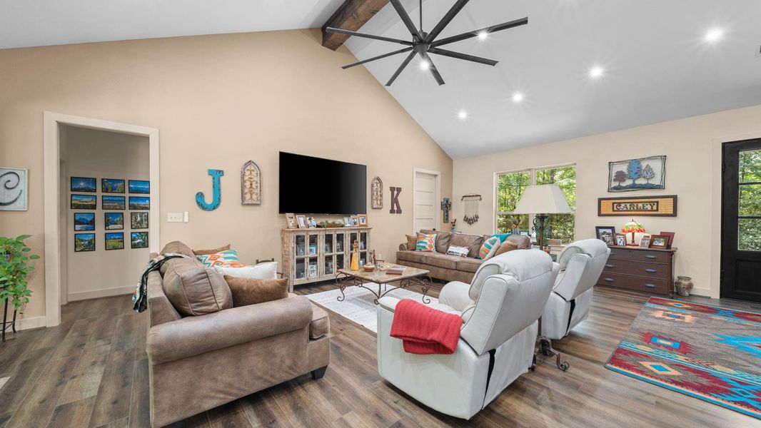 Furnished interior view inside a new home in , Waller (Image 18). Furnished interior view inside a new home in , Waller (Image 18).