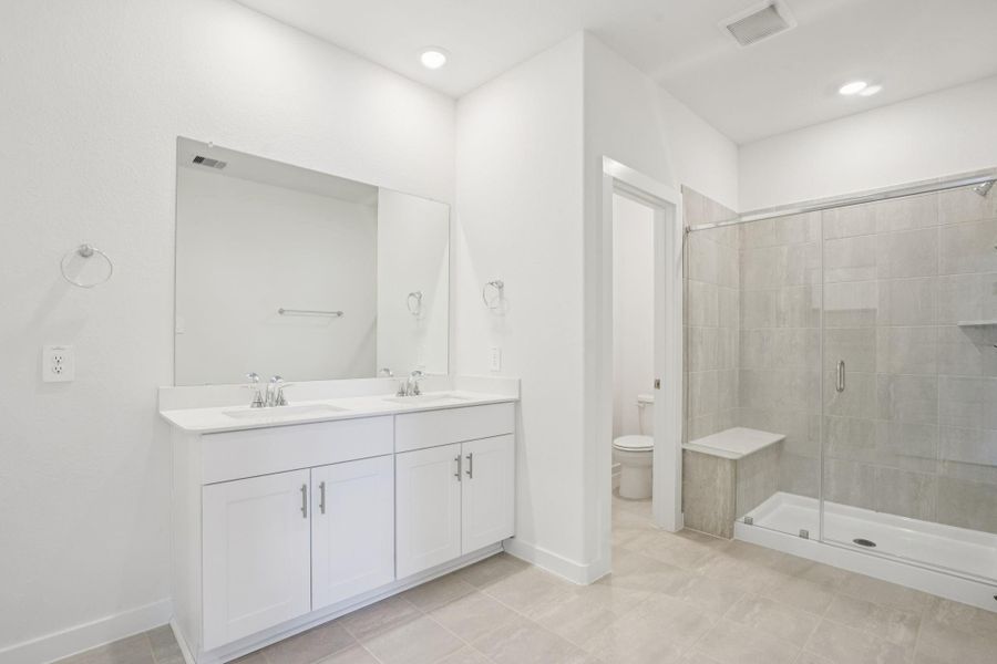 Furnished interior view inside a new home in Kemah Crossing - City Series, Kemah (Image 17).