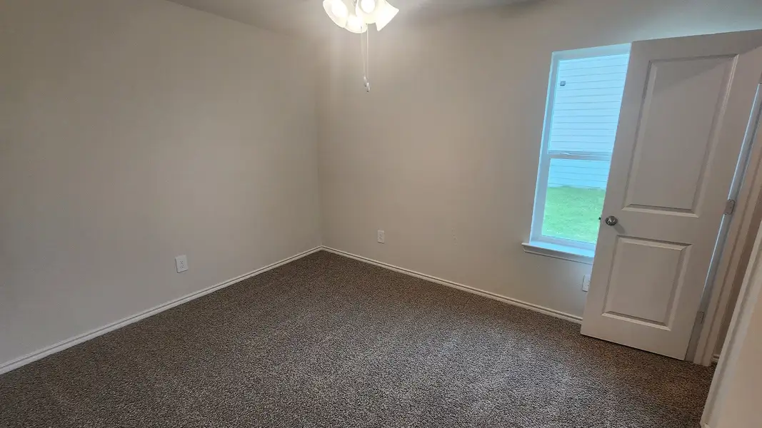 Spacious, unfurnished interior of a new home in Waverly Estates, Josephine (Image 7).