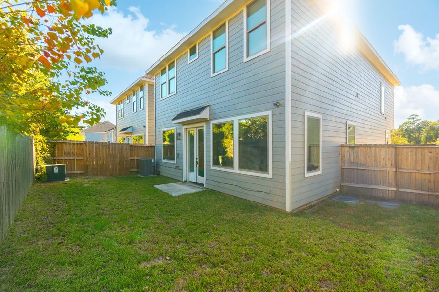 Exterior details and patio area of a home in , Houston (Image 4).