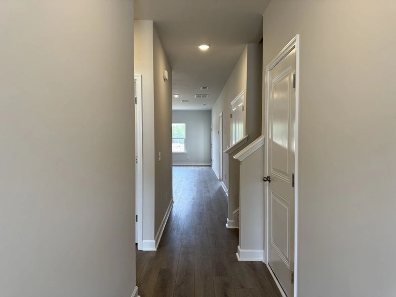 Spacious, unfurnished interior of a new home in Tea Farm, Ravenel (Image 8).