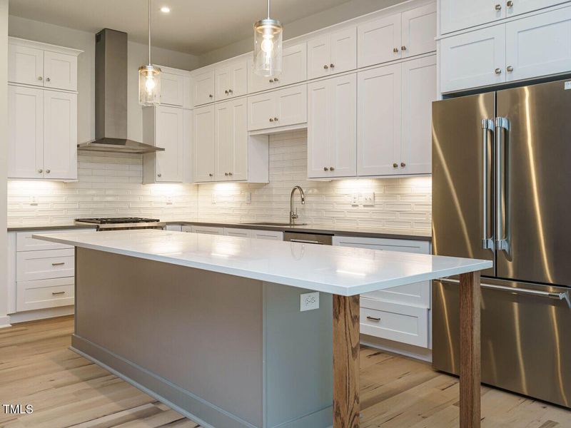 017-1280x960-kitchen