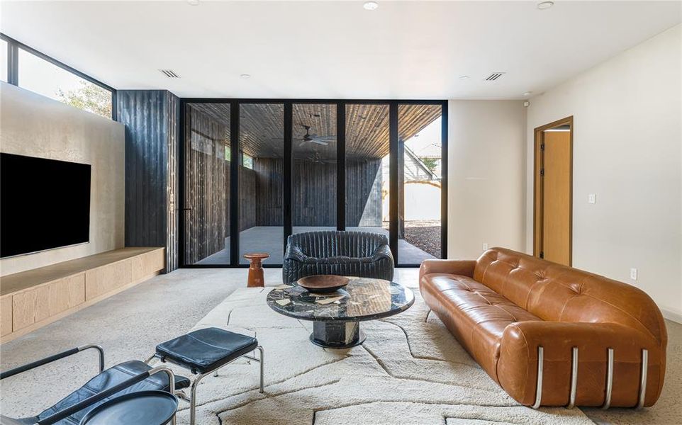 Community amenities in , Dallas (Image 14).