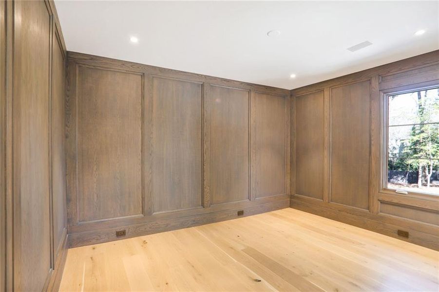 Spacious, unfurnished interior of a new home in , Atlanta (Image 32).