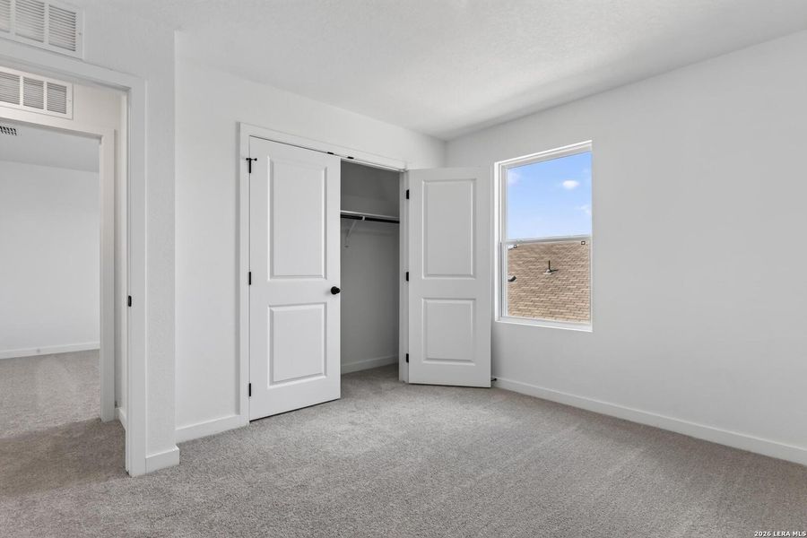 Spacious, unfurnished interior of a new home in Saddlebrook Ranch, Schertz (Image 23).
